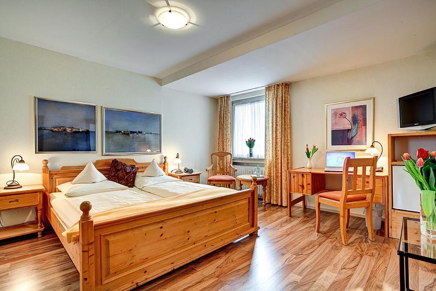 Stadthotel Detmold Eksteriør bilde
